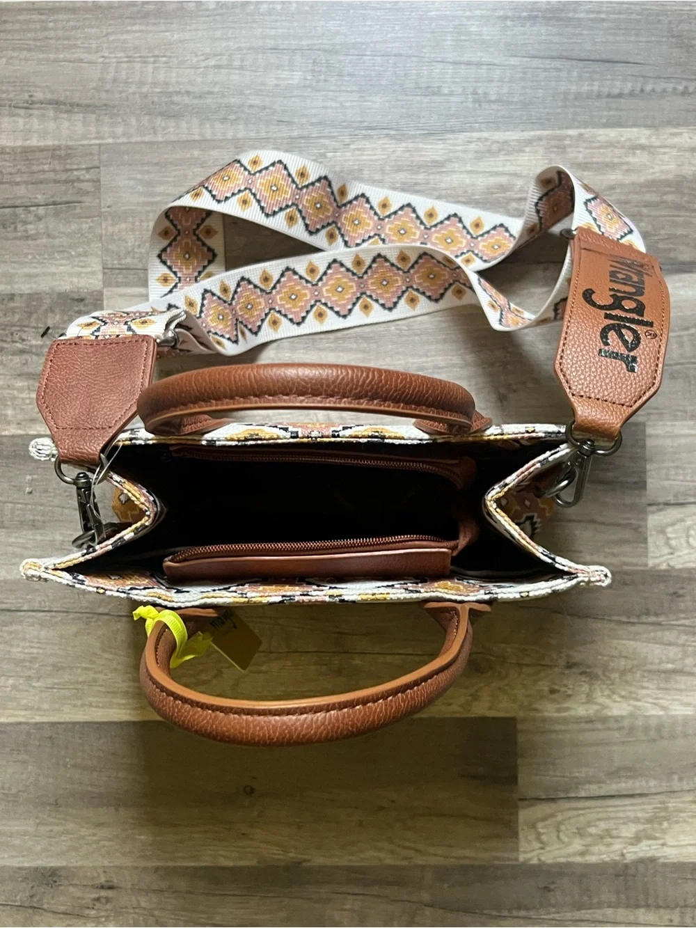 Wrangler Cream Canvas Bag with Patterned Aztec Strap